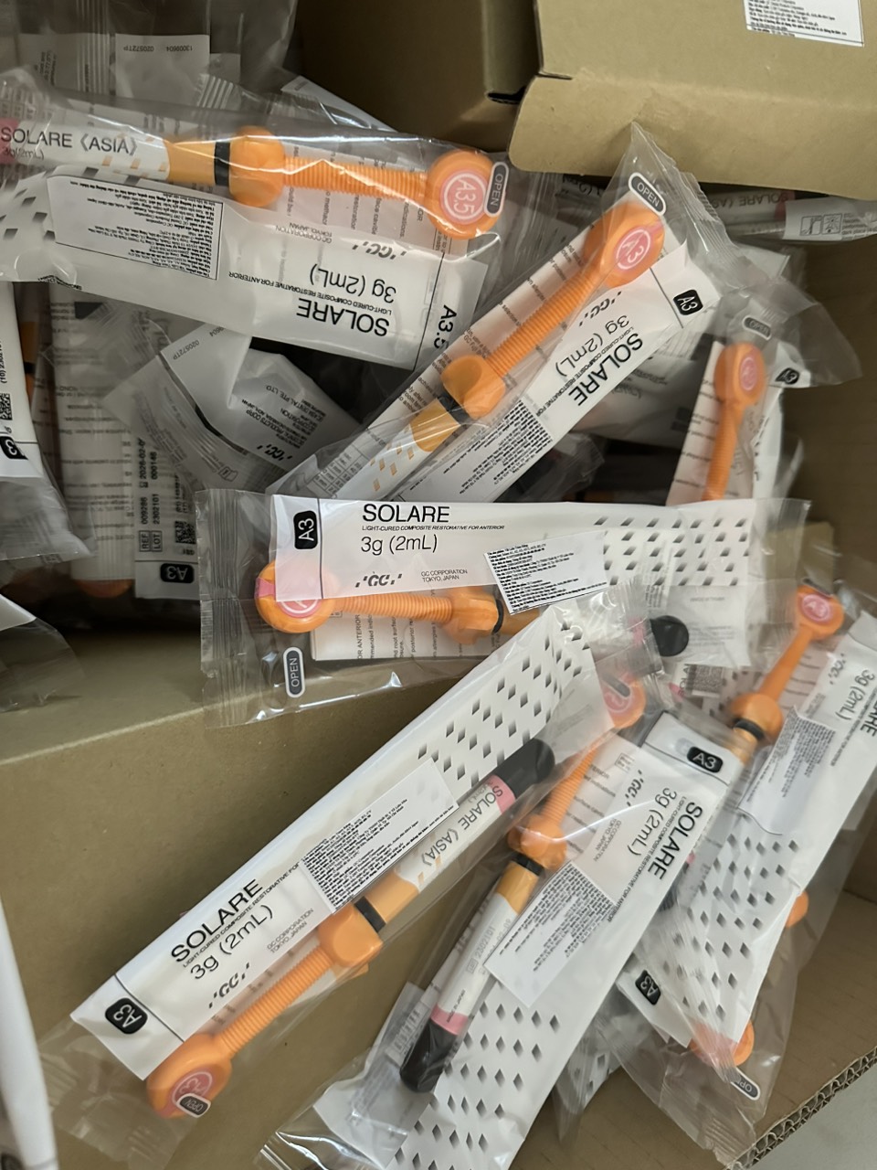 Vật liệu trám - Composite đặc GC Solare